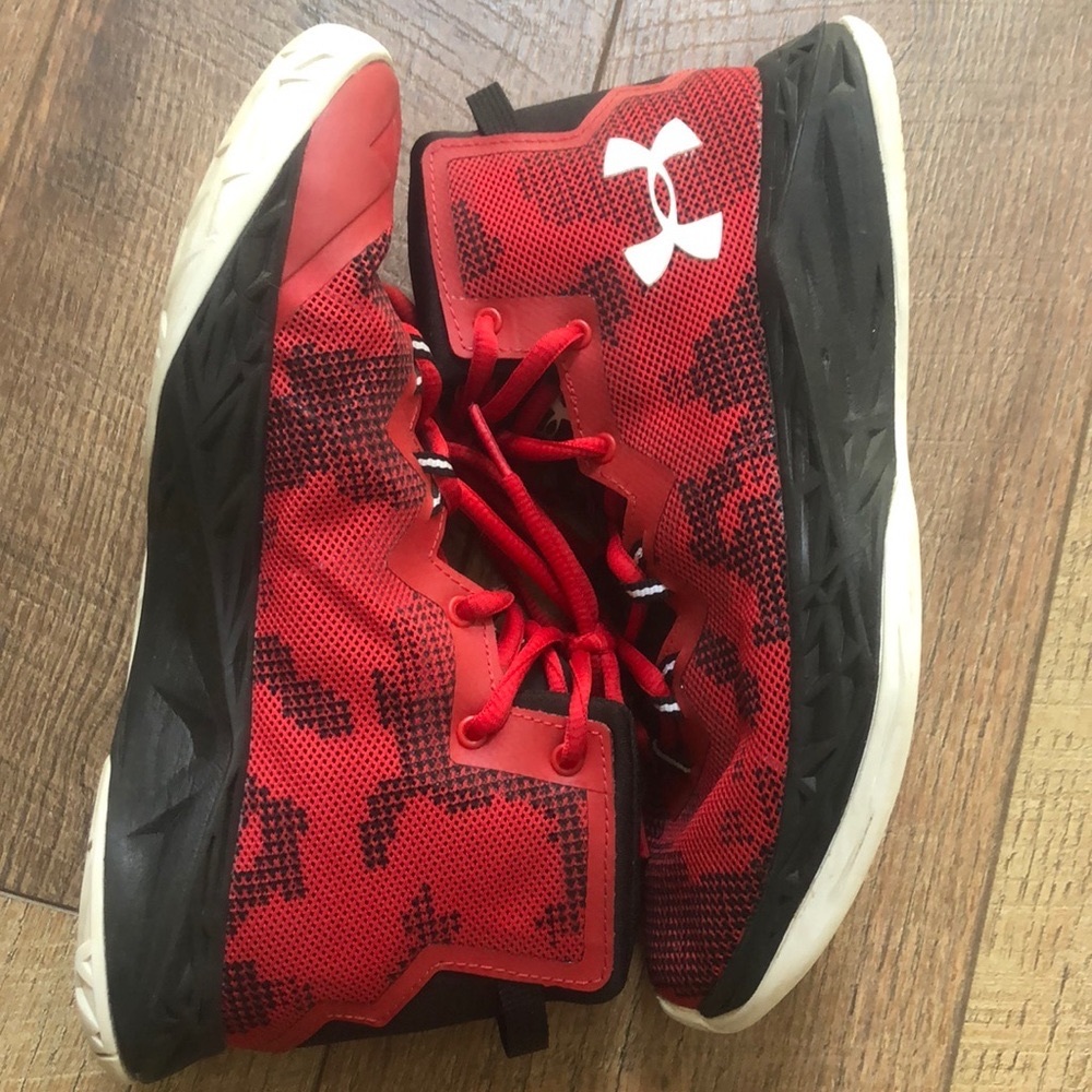Under Armour size 4.5Y sneakers